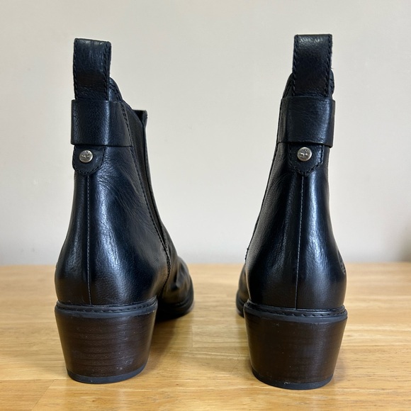 Sz 11 Timberland Sutherlin Bay Chelsea boots. Black like new - Picture 8 of 10